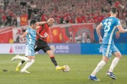 开云体育直播运营平台-41719人现场见证八连胜 成都蓉城3∶0河南 凤凰山昨夜双创纪录